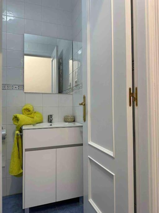Precioso Estudio Junto Al Mar, Apartamentos Don Diego En La Carihuela Torremolinos Ngoại thất bức ảnh